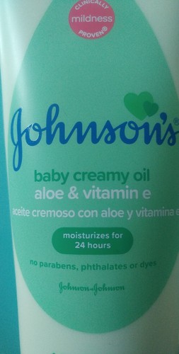 Johnson's Creamy Baby Oil 8 Oz 24 Hour Moisturizing Lotion Gentle Aloe + Vit E