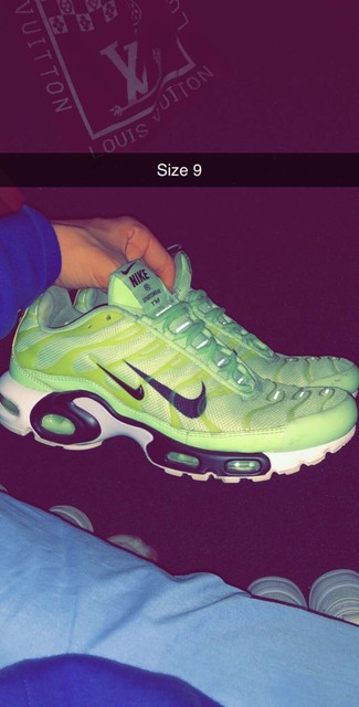 fluro green tns
