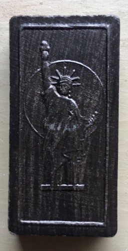 Vintage Box of USA 'Statue of Liberty'  Dominoes - The Embossing Company