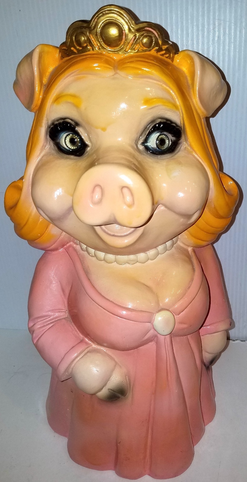 Miss Piggy Ceramic Coinbank / ミスピギー Vintage Muppets Miss Piggy Cleavage Ceramic Coin Bank By