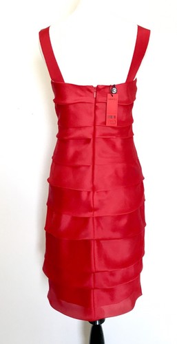Pre-owned Carolina Herrera Red Silk Formal Dress. Retails $1000 Price $398 Size 2