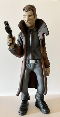 BLADE RUNNER RESIN FIGURE   CRACKED HATCHET   MAHALO CABIN   WHERESCHAPPELL