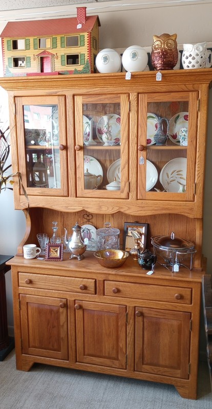 AMISH HERITAGE FURNITURE CHINA HUTCH / BUFFET - SOLID OAK