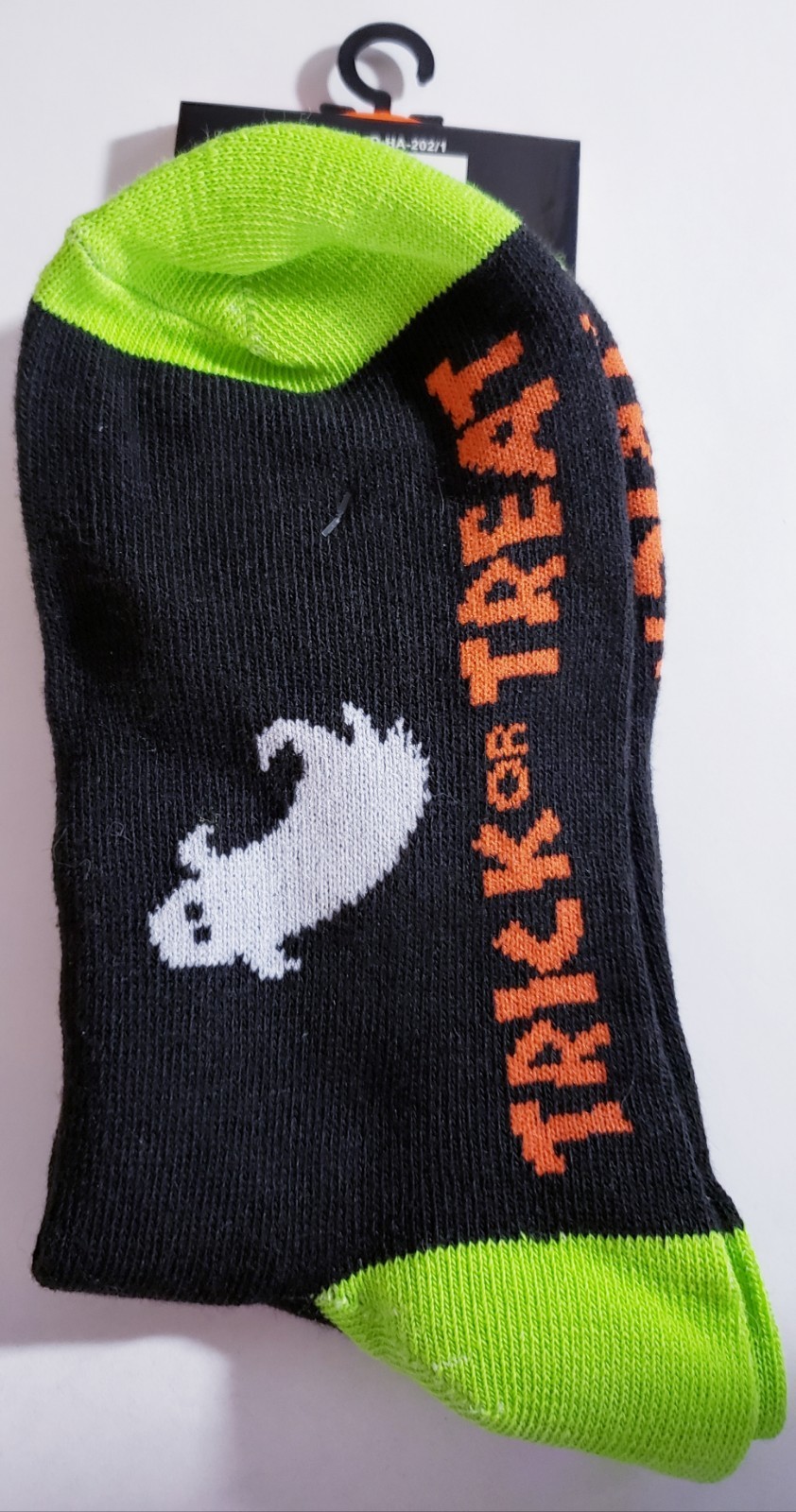 Halloween Socks Ladies Size 6-8 and 9-11 (Haunted House-Flying Ghost)