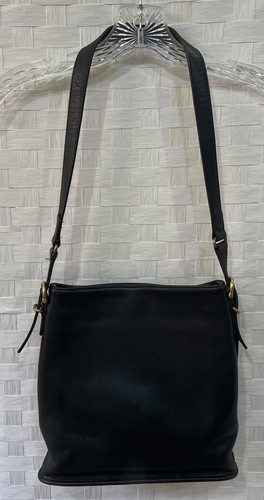 バッグ vintage bag Vintage Coach Legacy Small Pocket Zip Bag 9136 Black Leather