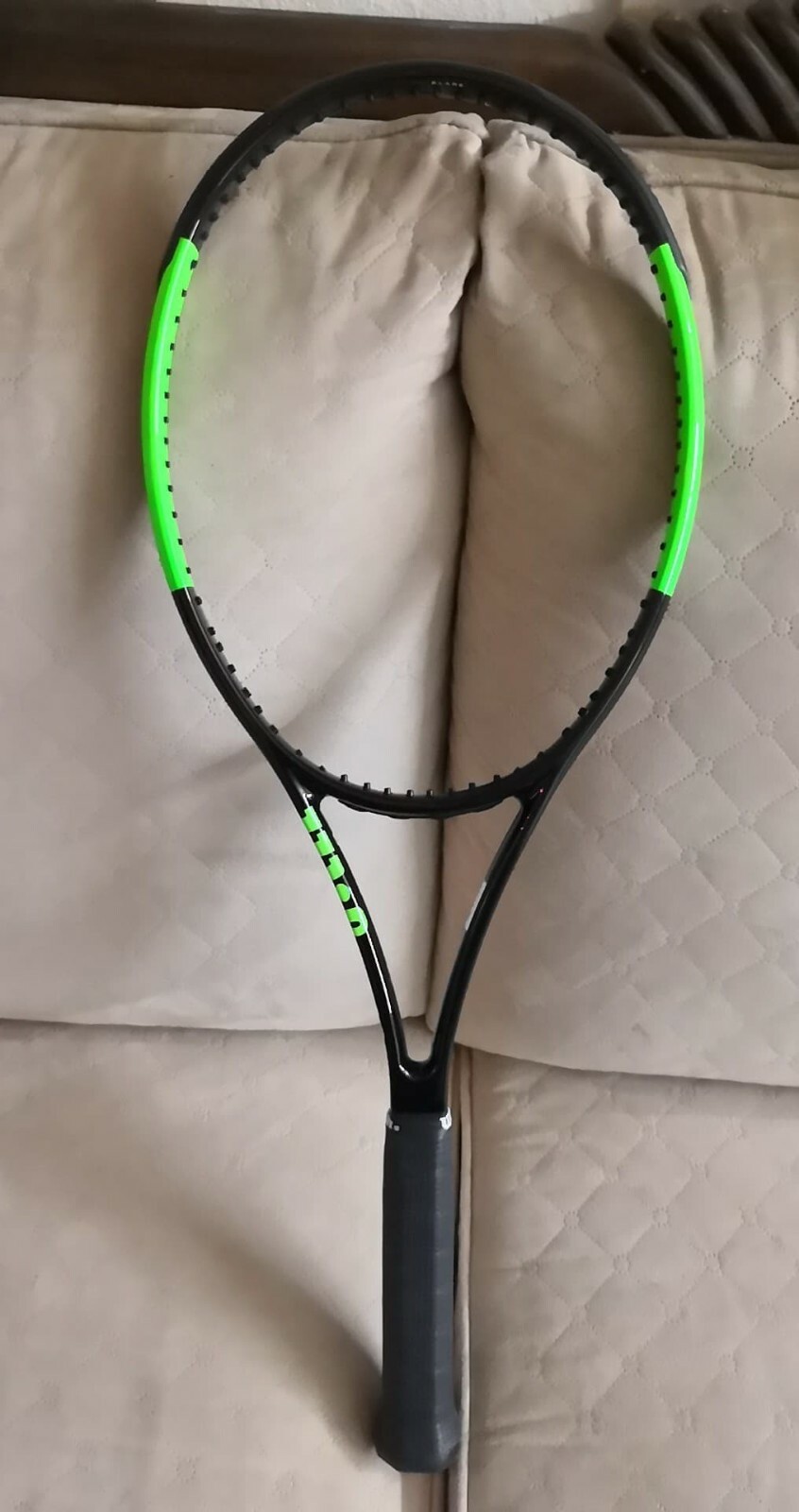 Wilson Pro Stock Blade 98 18x20 4 1/2 grip 10.8oz Tennis