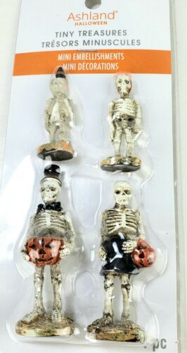Tiny Treasures Halloween Skeleton Family Village Accessories