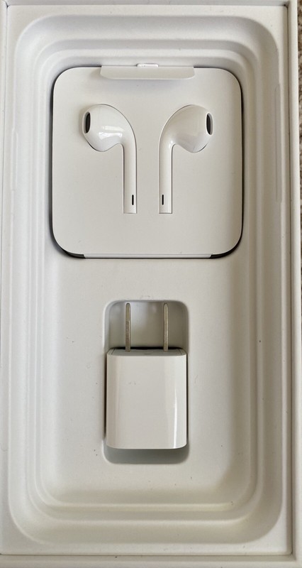 APPLE IPHONE 11 128G GEEN ORIGINAL BOX FACTORY UNLOCKED 4.5/5