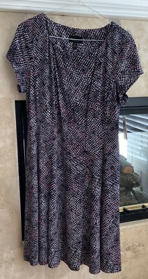 Connected Apparel Geometric Sheath/Flare Dress Size 10P Navy/Coral Short Sleeve