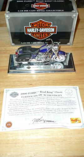 Harley Davidson Maisto 2000 FLHRC Road King Classic 1:18 Die cast & 2000 MDA Pin