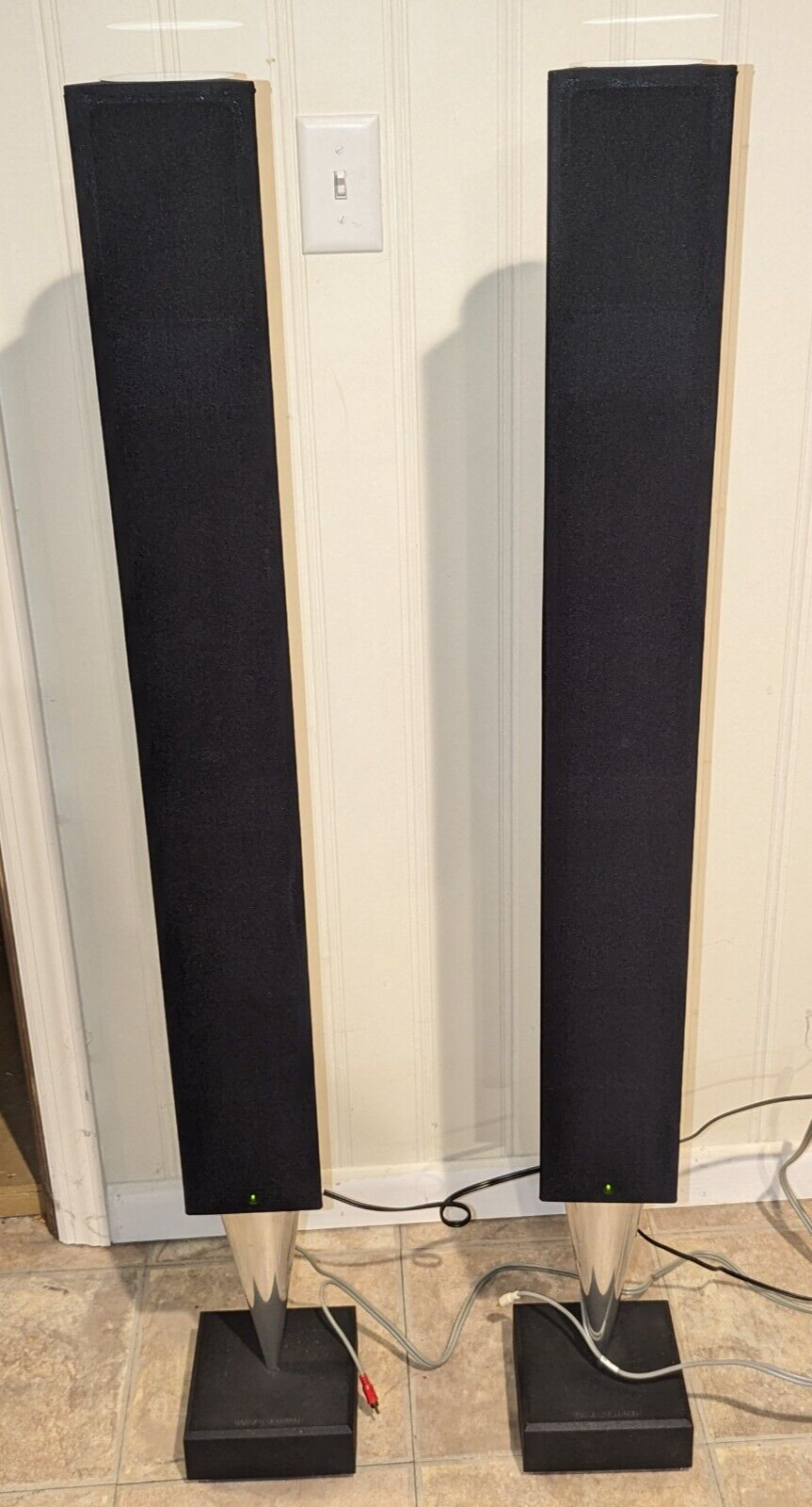 Vintage Bang & Olufsen BeoLab 8000 Silver Black Powered Vintage Bang & Olufsen BeoLab 8000 Silver Black Powered