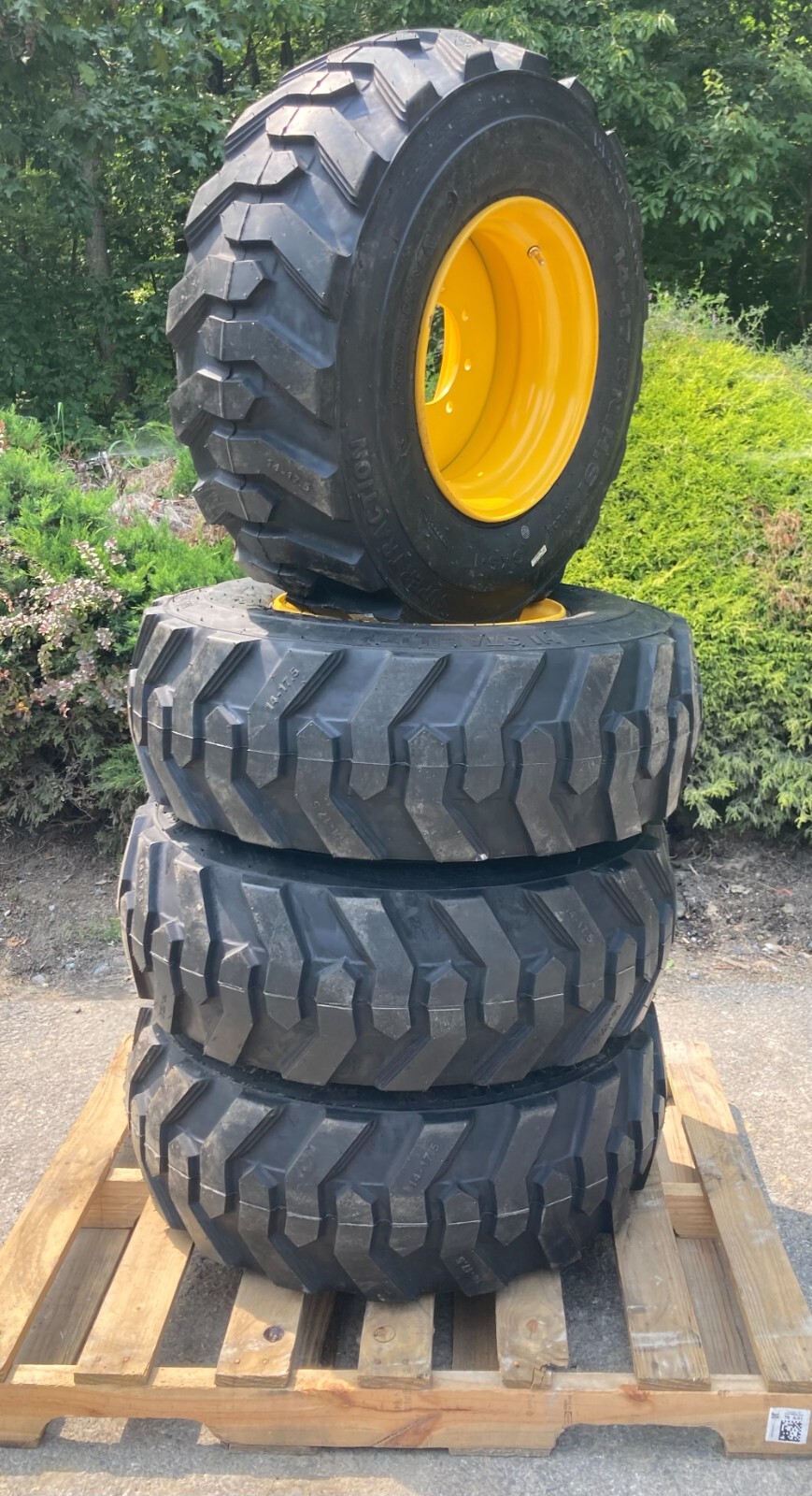 POSTAGE STAMP / グッドイヤー \"#1 in TIRES” POSTAGE STAMP / グッドイヤー 