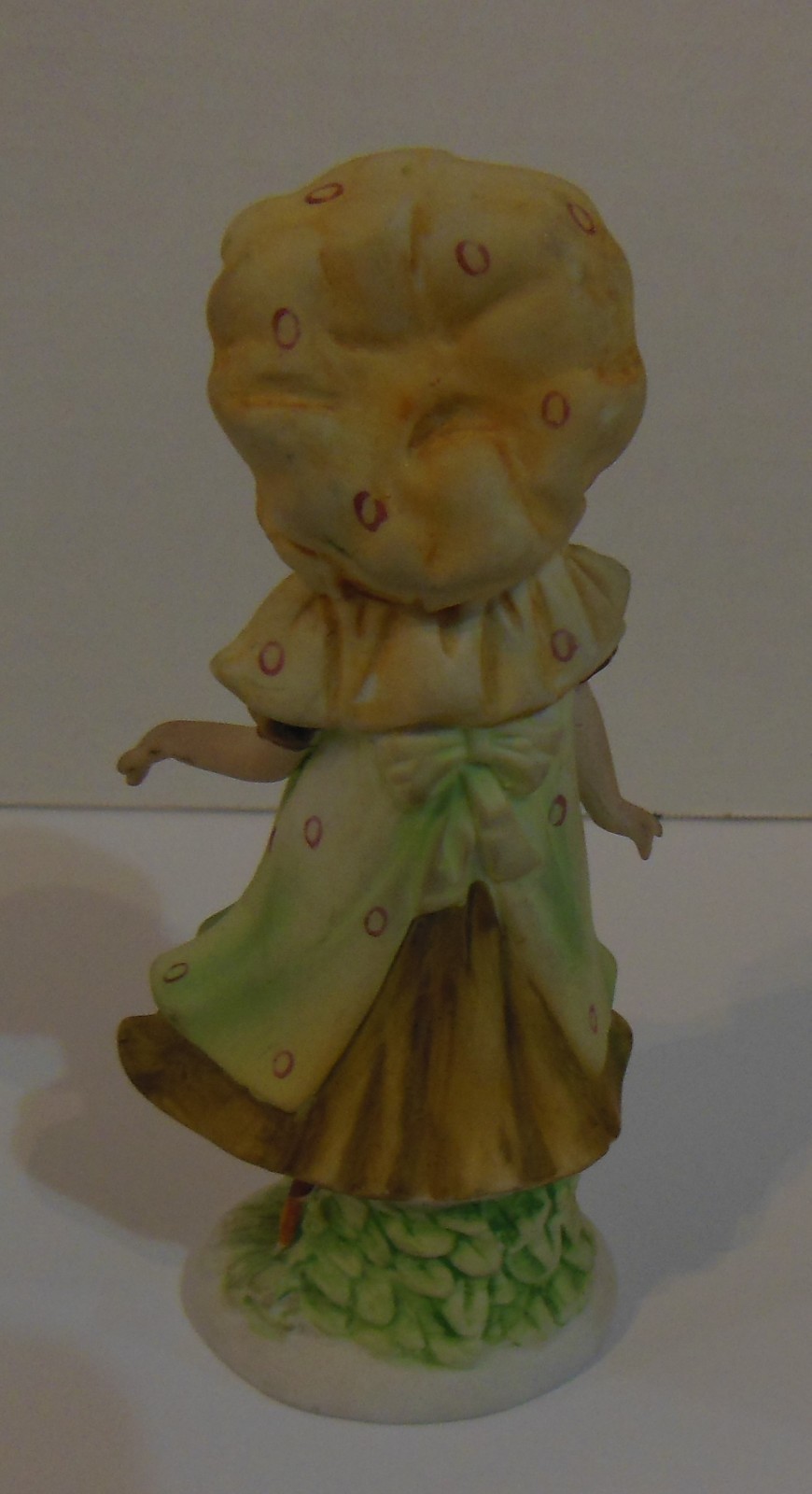 Lefton Porcelain Figurine, Bonnet Girl Green Dress, Yellow Bonnet, KW 5153