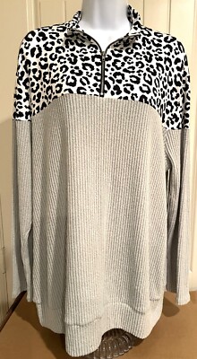 MOA MOA WOMEN'S GREEN WITH BLACK AND WHITE UPPER PRINT TOP SZ 1X NWT