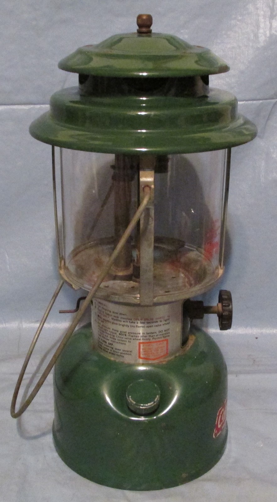 Vintage 1979 Green Coleman Double Mantle Lantern W- Glass Camping Fishing Sports