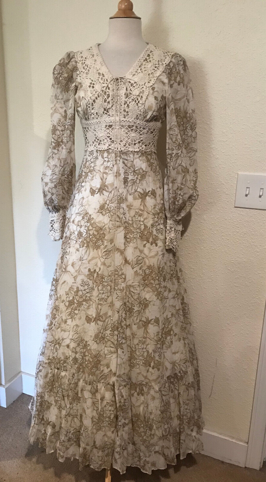 VTG 70s Gunne Sax RN 49422 Ecru & Beige Flower Print Corset VTG 70s Gunne Sax RN 49422 Ecru & Beige Flower Print Corset