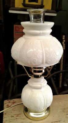 Vintage MCM Atomic White Gold Speckled Eames Era Danish Modern Style Parlor Lamp w Clear Glass Chimney /& Milk Glass Shade Only 45 USD