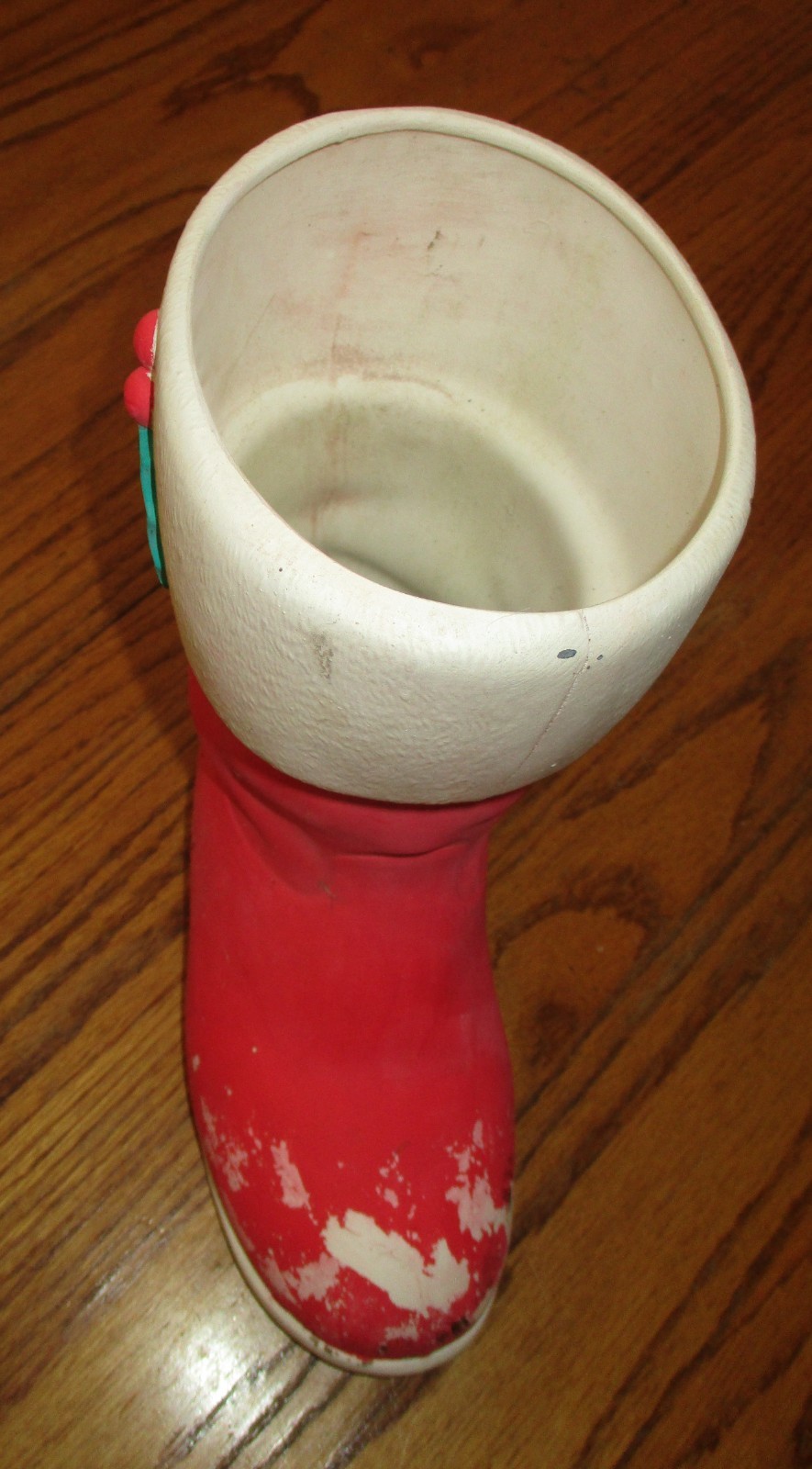 Vintage unfinished Duncan ceramic Santa Claus Christmas boot vase centerpiece