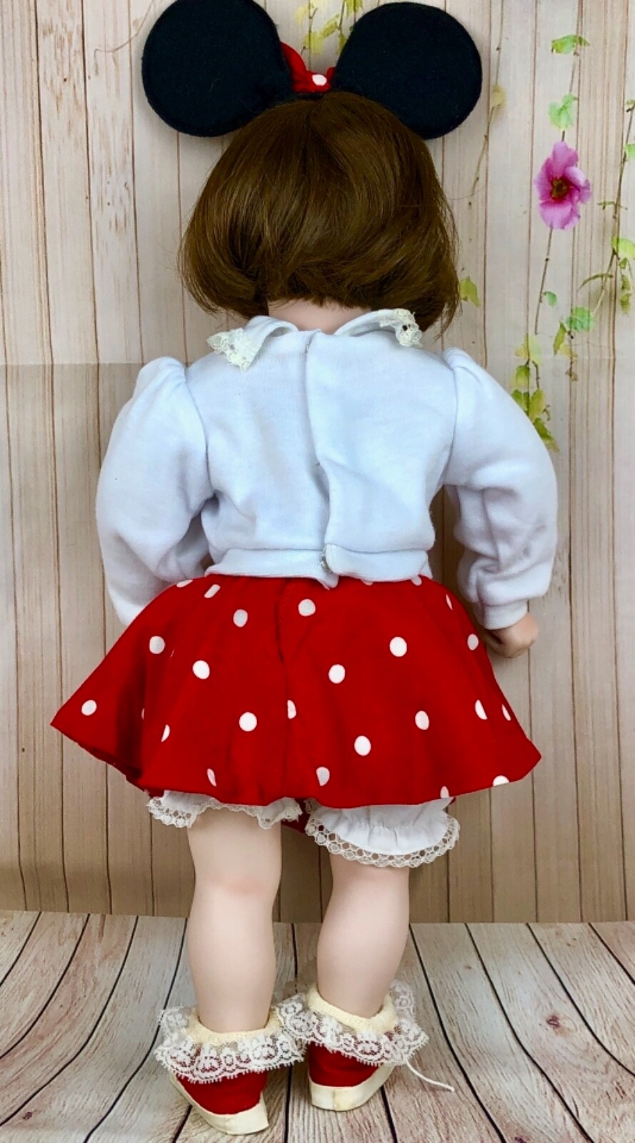 Ashton Drake 1997 Titus Towescu Disney Girl Mouseketeer Porcelain Doll