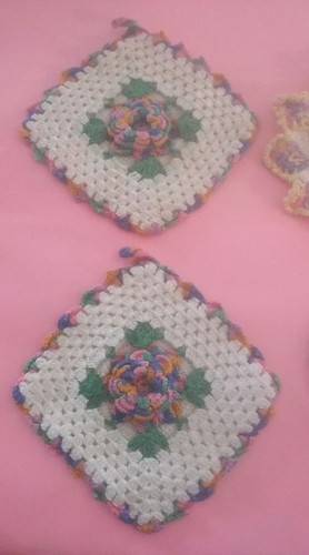 6 Vintage Hand Crocheted Potholders Nice Condition
