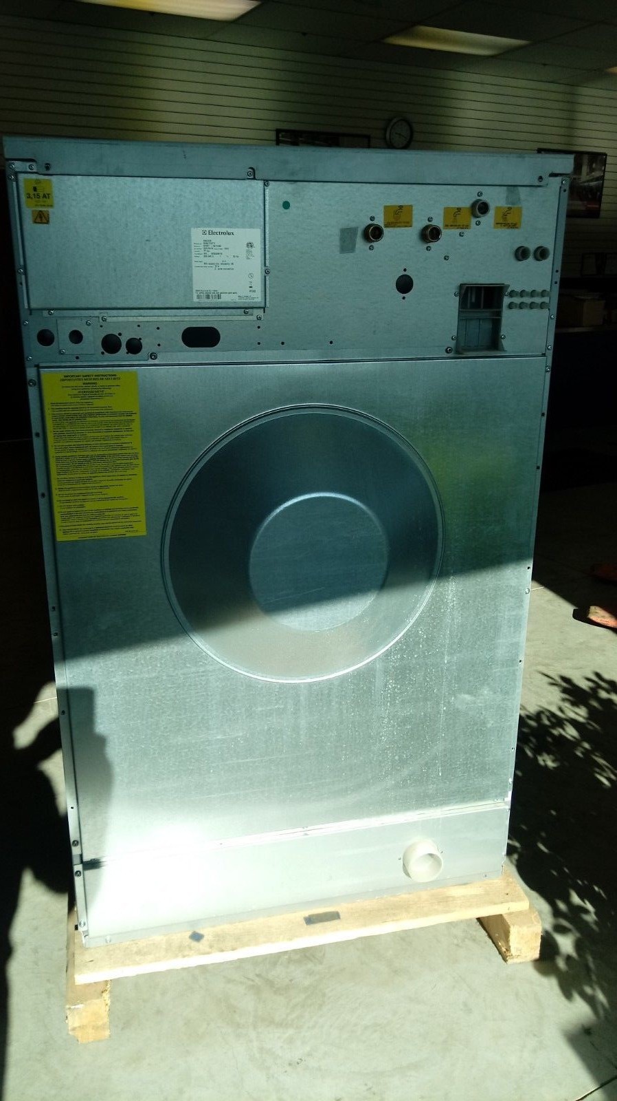 ELECTROLUX W4330S 77LB WASHER/EXTRACTOR