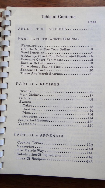 1975 HAWAII’S FAVORITE MAXI MEALS FOR MINI MONEY by Muriel Kamada Miura