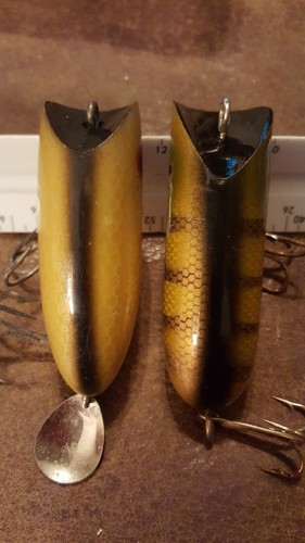 Lot of 4 Vintage MISC Plastic Lures, unknown unmarked GOOD USED CONDITION