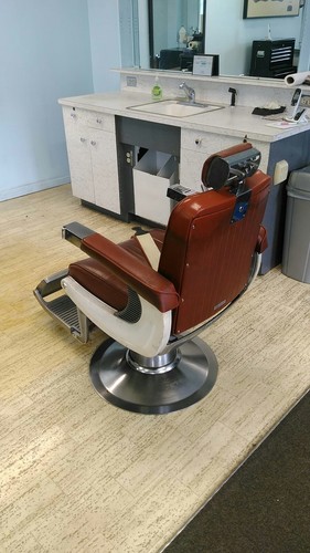 Gorgeous Antique Vintage Bellmont Hydraulic Barber Chair