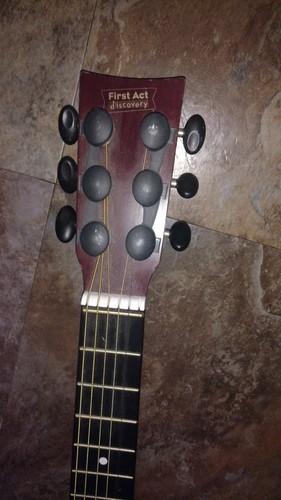 First Act Discovery Accoustic Guitar FG127
