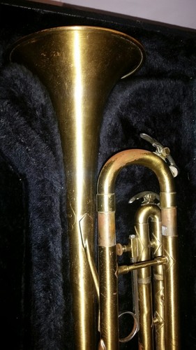 Vintage King Cleveland 600 Trumpet & Hard Case 1970's