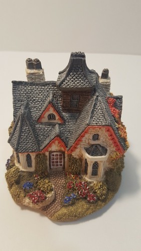 Lilliput Lane Keeper's Lodge with box and deed, signed