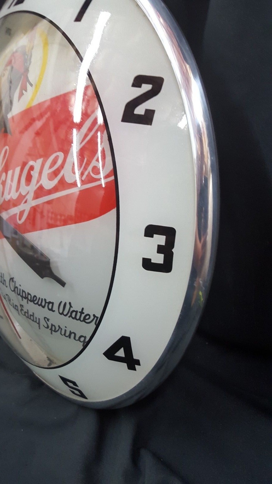 Vintage Leinenkugels Brewery Double Bubble Round Electric Wall Clock