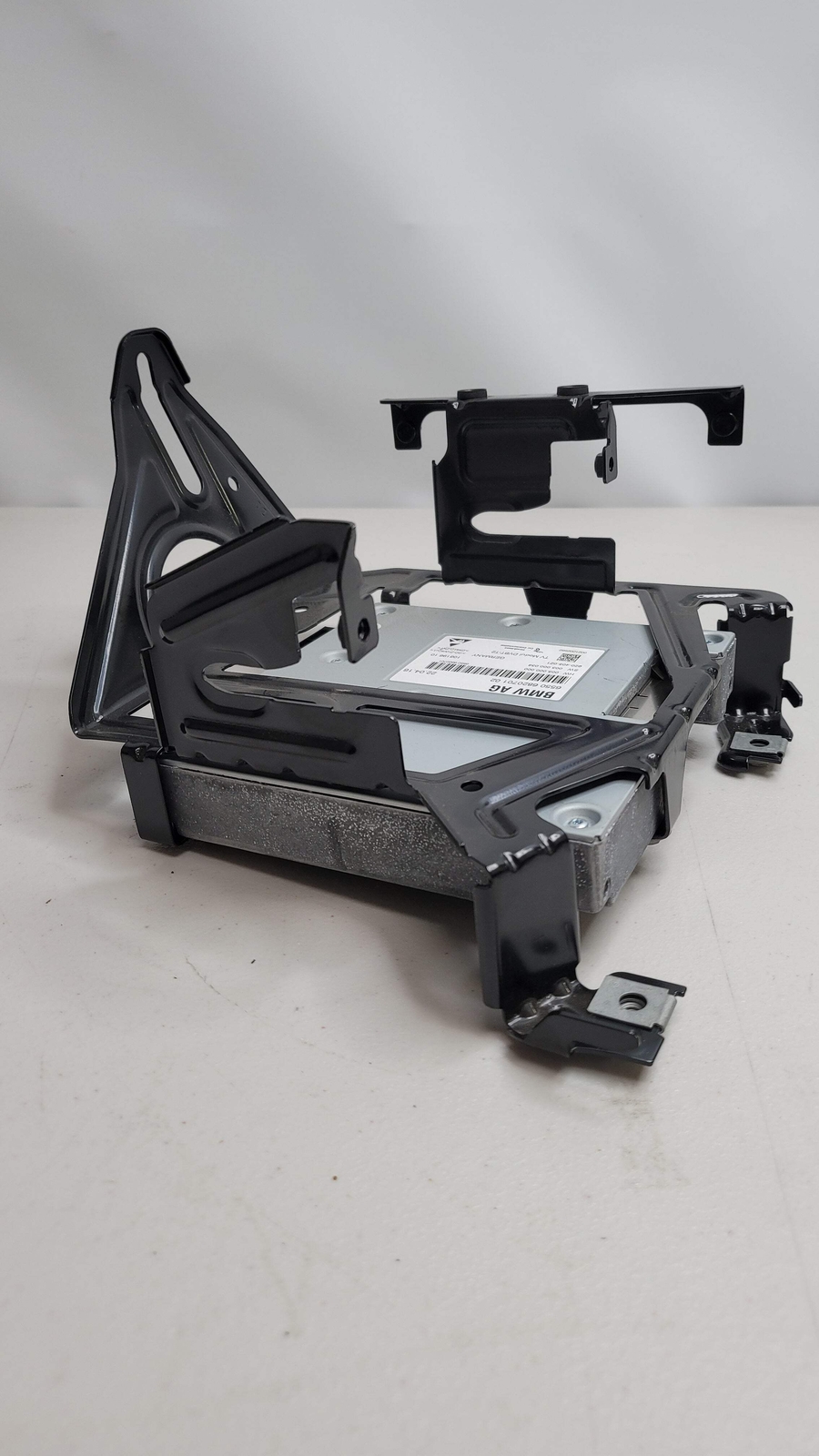 0 Bmw OEM Rear compartment monitor 10 2\\\" 6815911 F90 M5 G30 G32 GT G11 G12 G15 F16 image 2