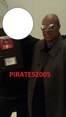 STEVIE WONDER SIGNED SUNBURST ELECTRIC GUITAR PROOF JSA LOA ASSISTED