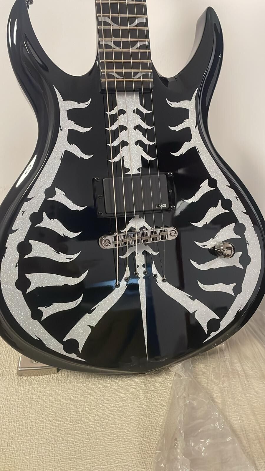 Schecter - Devil Spine 6 BTS Electric Guitar | eBay Schecter - Devil Spine 6 BTS Electric Guitar | eBay