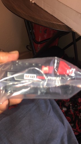 Battery M18 1.5 New free shipping