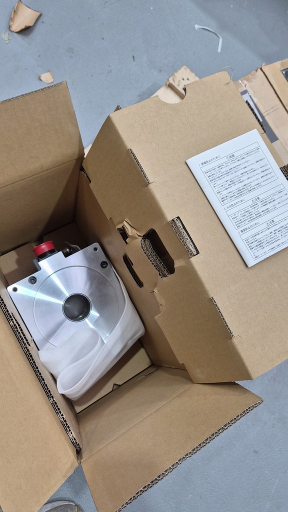 Mitsubishi HC-UWS30MW8-S11-W Servo Motor — 8