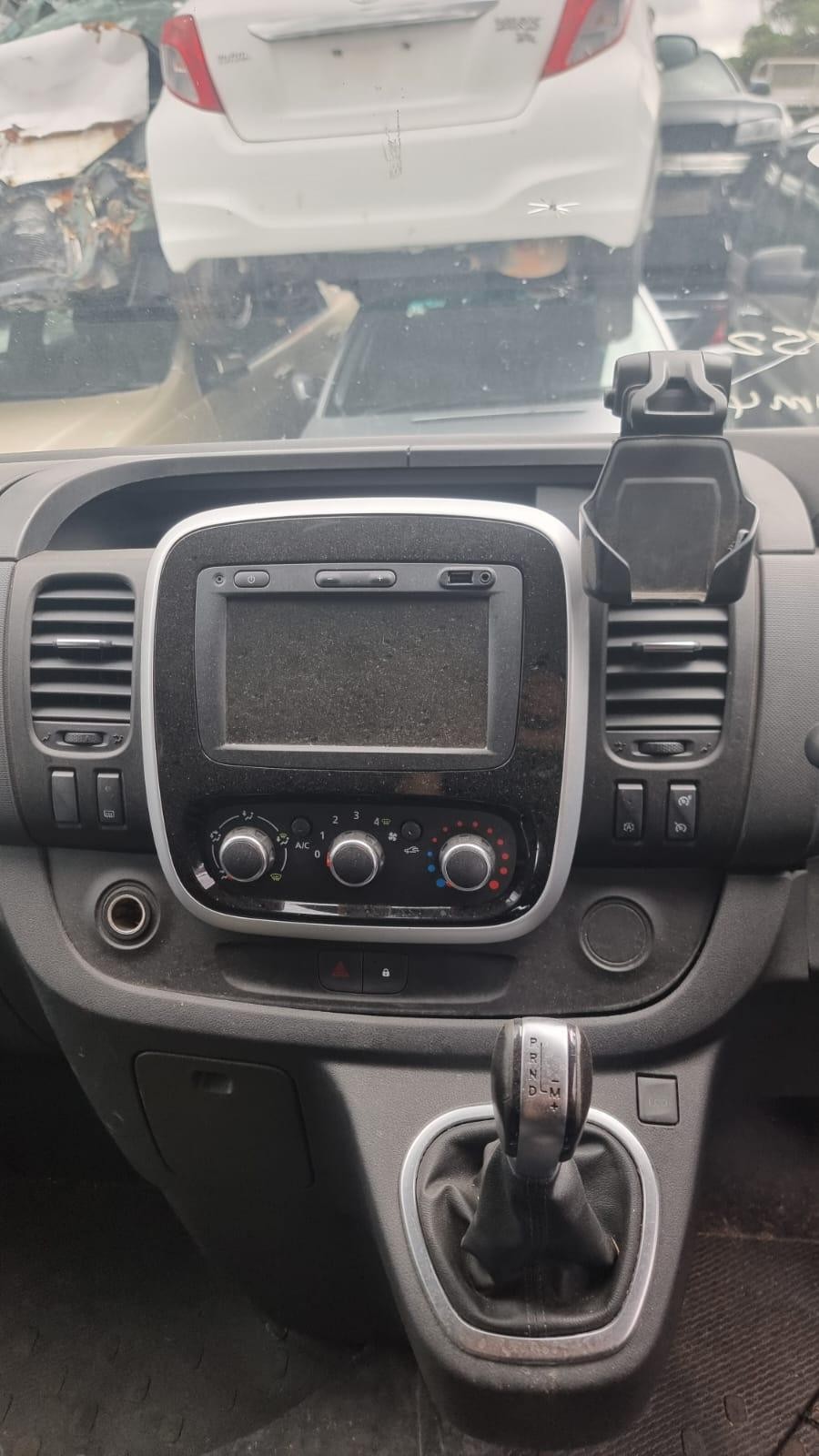 RENAULT TRAFIC 01/2015-12/2021 LEFT BUMPER FOGLAMP WITH HALOGEN TYPE X82 - thumbnail 9