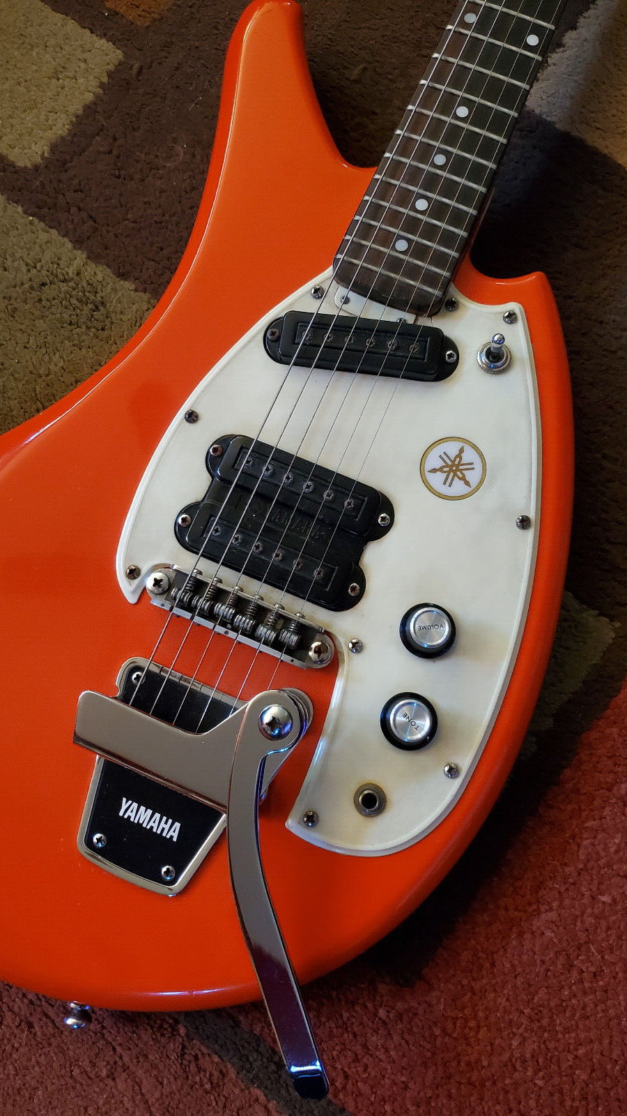 Yamaha エレキギター SG-3C オレンジ フライングバナナ Hard to Find but Worth the Hunt, Yamaha's Prized 'Flying