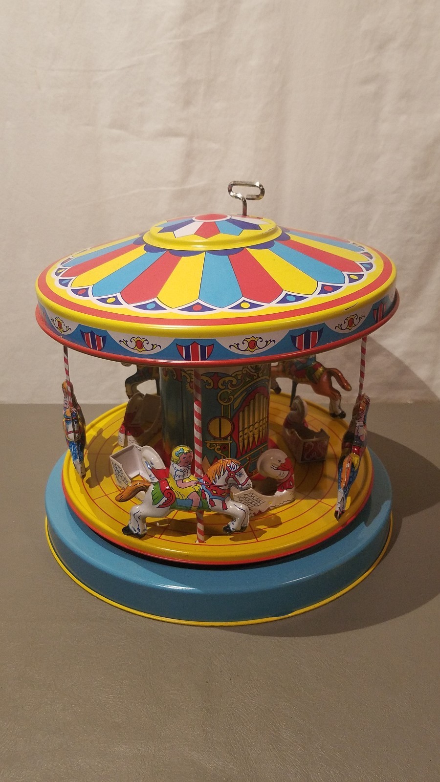RARE 1950s J. CHEIN MERRY GO ROUND CAROUSEL TIN LITHO WIND UP TOY WITH BLUE BASE