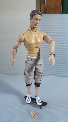 2002 Tony Hawk 12" 1:6 "Black Shirt" Action Figure by Art Asylum with Tech Deck 