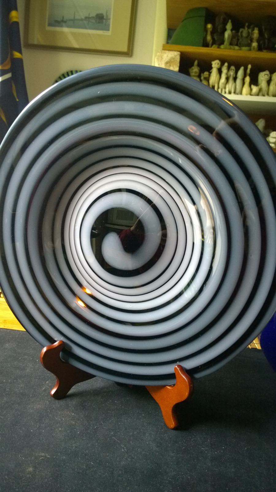 Art Glass Blown Stunning Plate Cosmic Swirl Yin-Yang Black/White/Gray 13 3/4