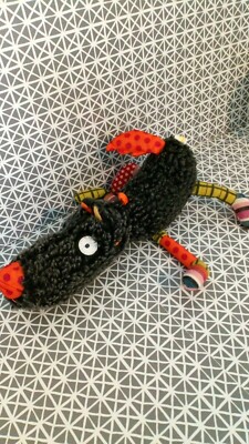 Peluche doudou d'activité loup noir grelot 25 cm Ebulobo