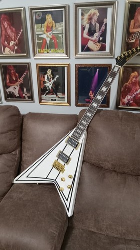 New Factory Customization Electric Guitar Randy Rhoads V