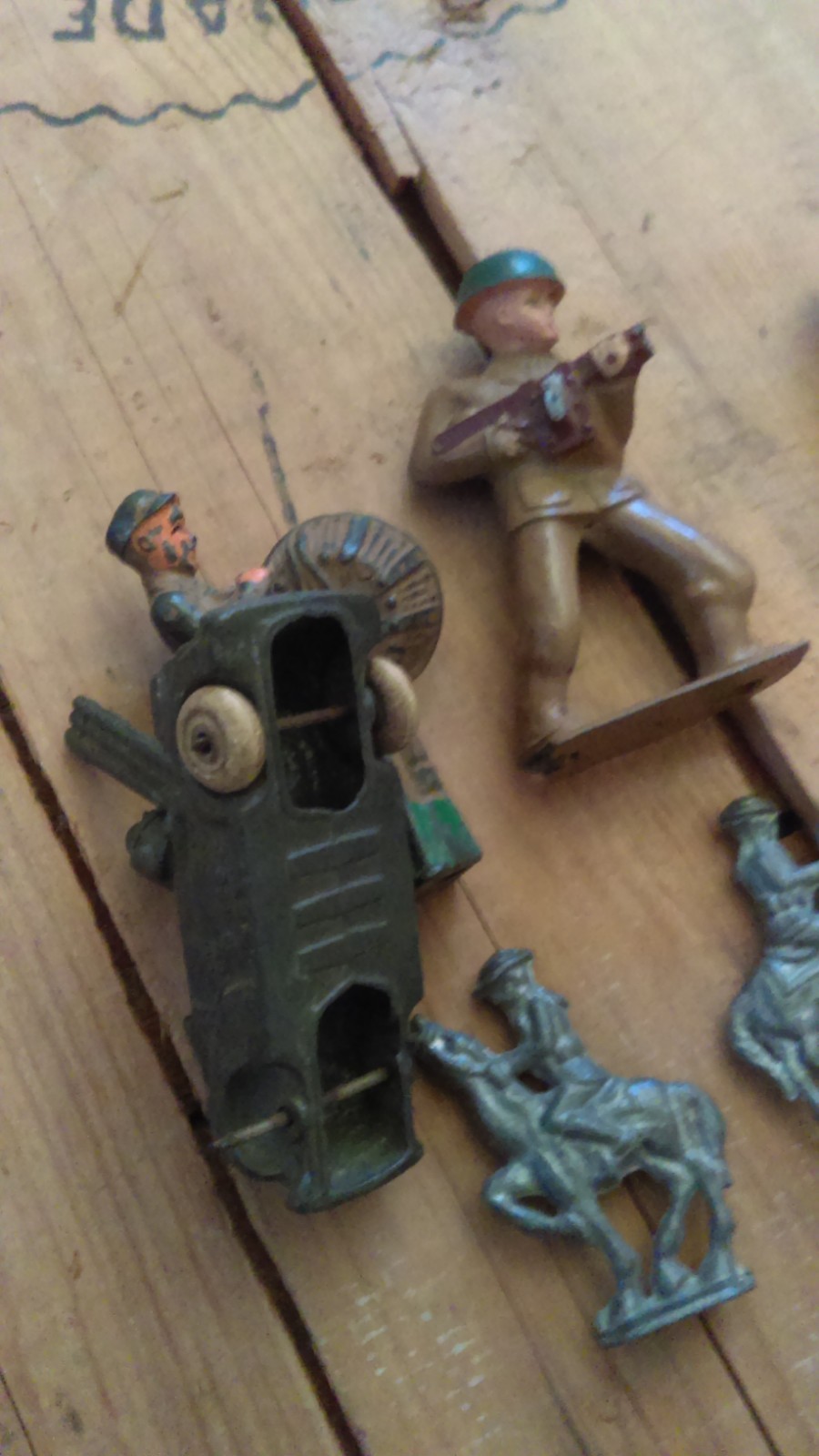 vintage lead toys army men (you get all of them)