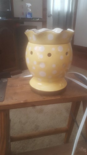 DOTTY Full Size Scentsy Wax Warmer w/ Bulb - Retired