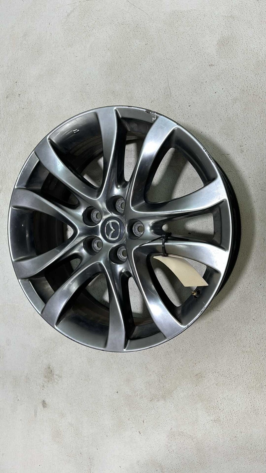 Mazda 19インチ ダークグレーアルミホイール 9965-57-7590 Mazda 19インチ ダークグレーアルミホイール 9965-57-7590 MAZDA