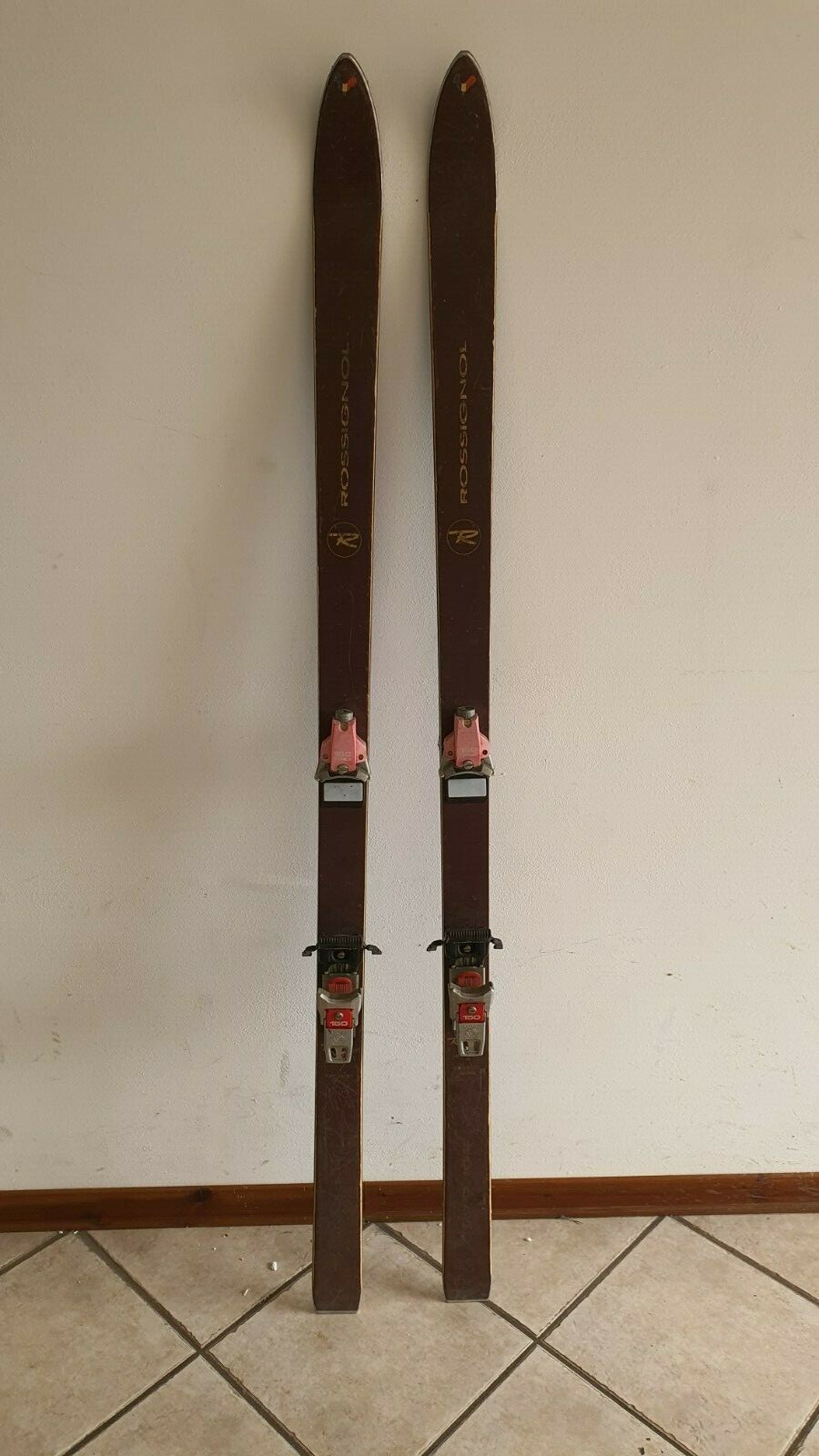 ROSSIGNOL STRATO 102 スキー板 Rossignol Strato 102 Antique Refurbished Ski Wall Art Set