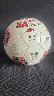 Soccer ball Classic Red and White, 32 panels Soccer Match Ball Size 5