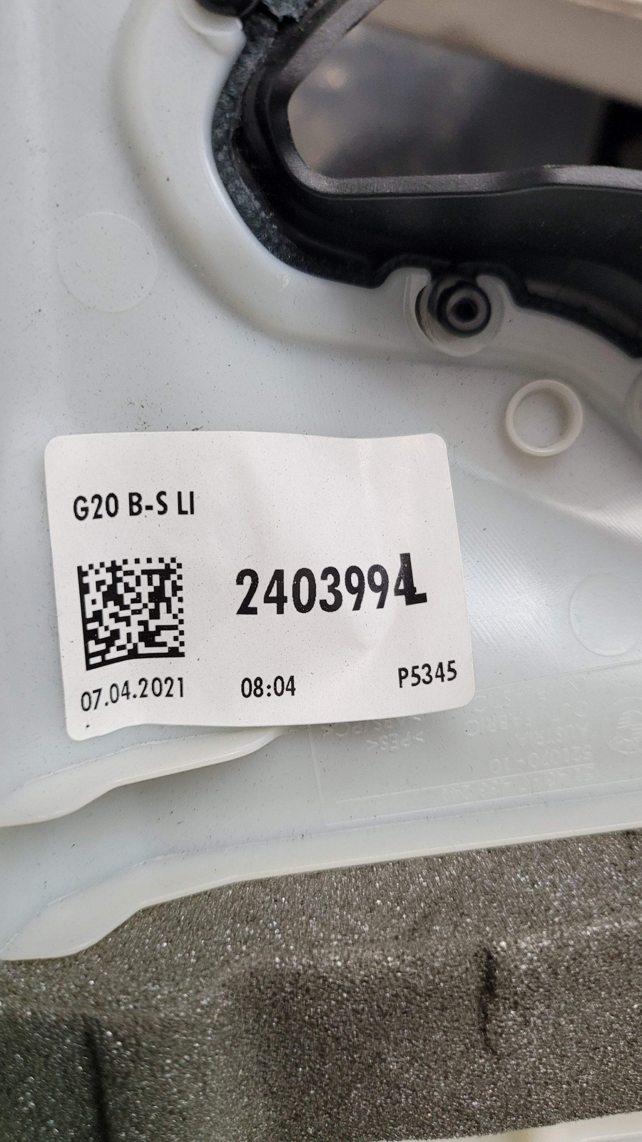 0 Bmw PASSENGER LEFT SIDE B PILLAR UPPER TRIM 3 SERIES G80 7433241 51437433241 image 4